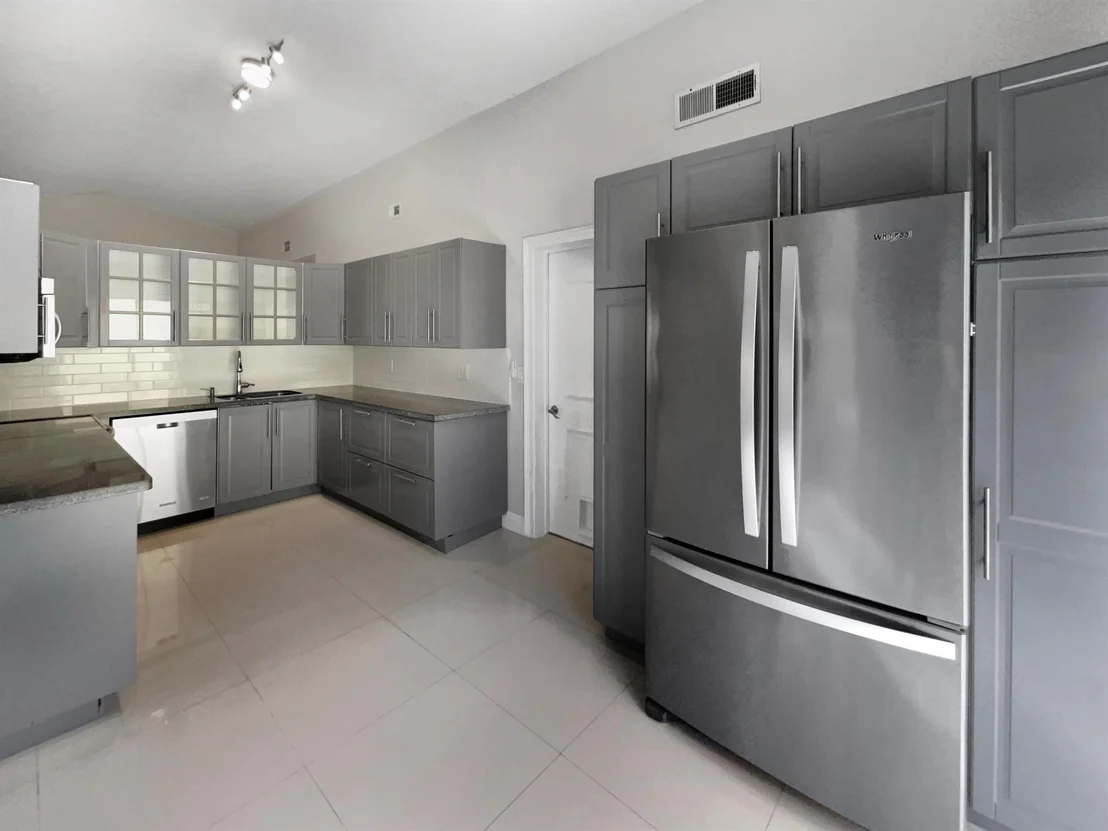 Photo of 9933 Robins Nest Road