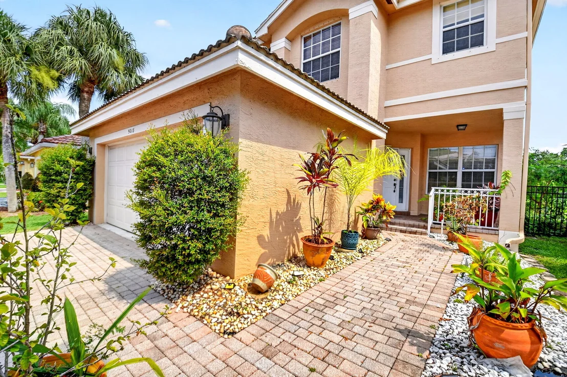 Photo of 5018 Starblaze Drive