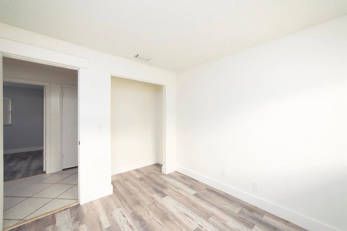 Photo of 6008 Palm Drive