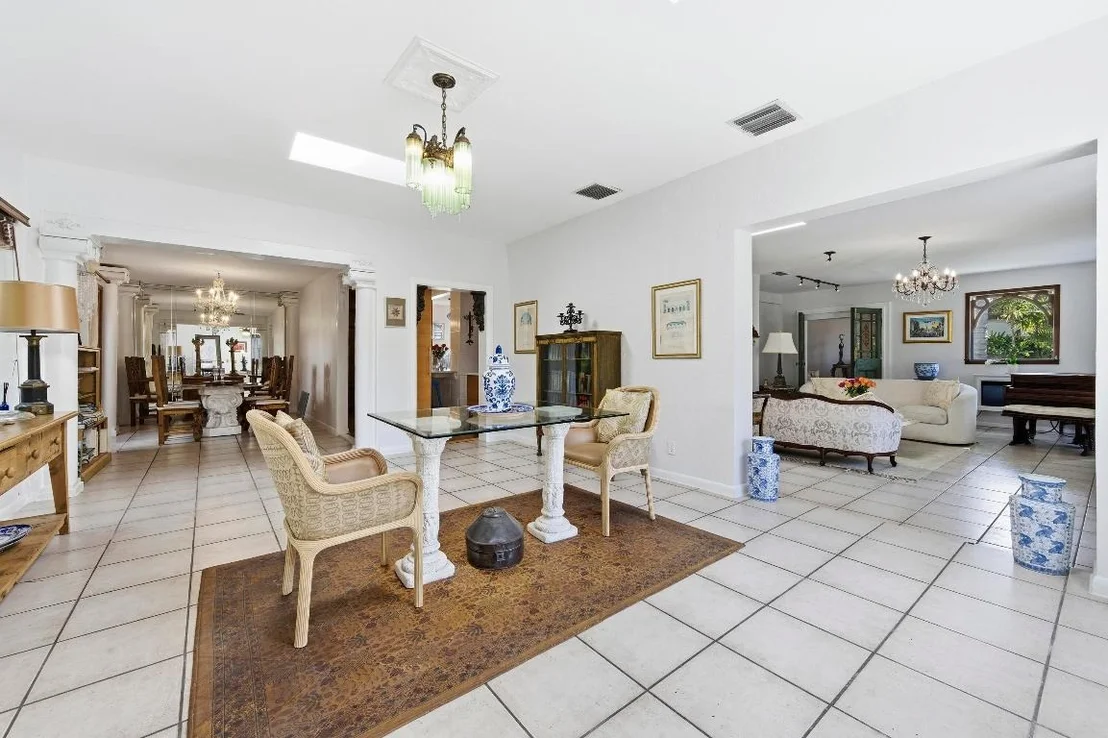 Photo of 281 Granada Road