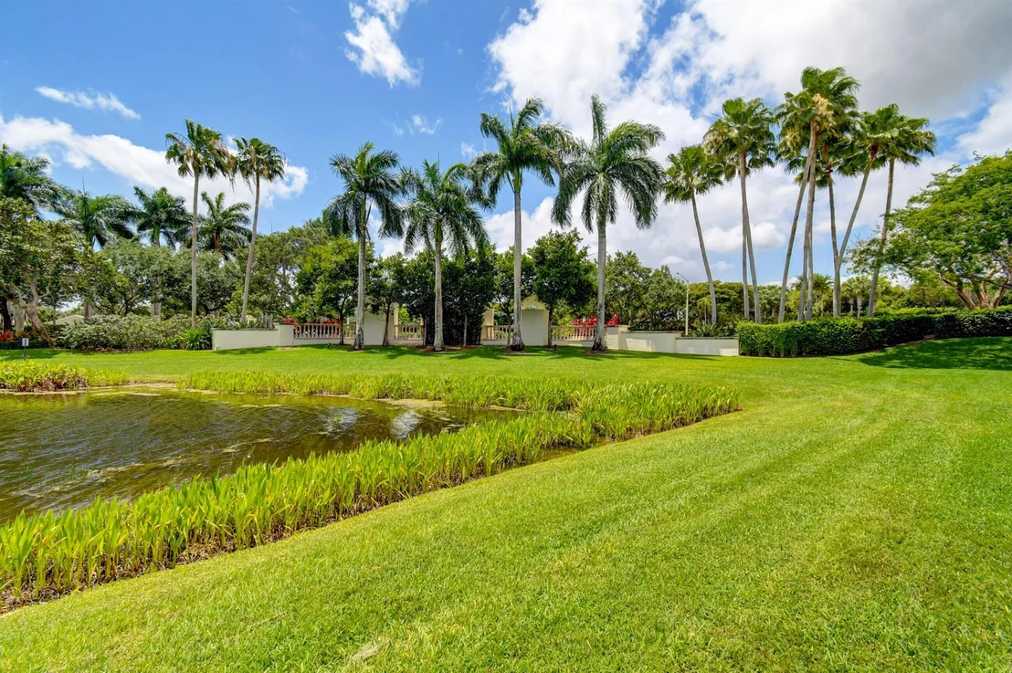 Photo of 8832 Palm River Drive