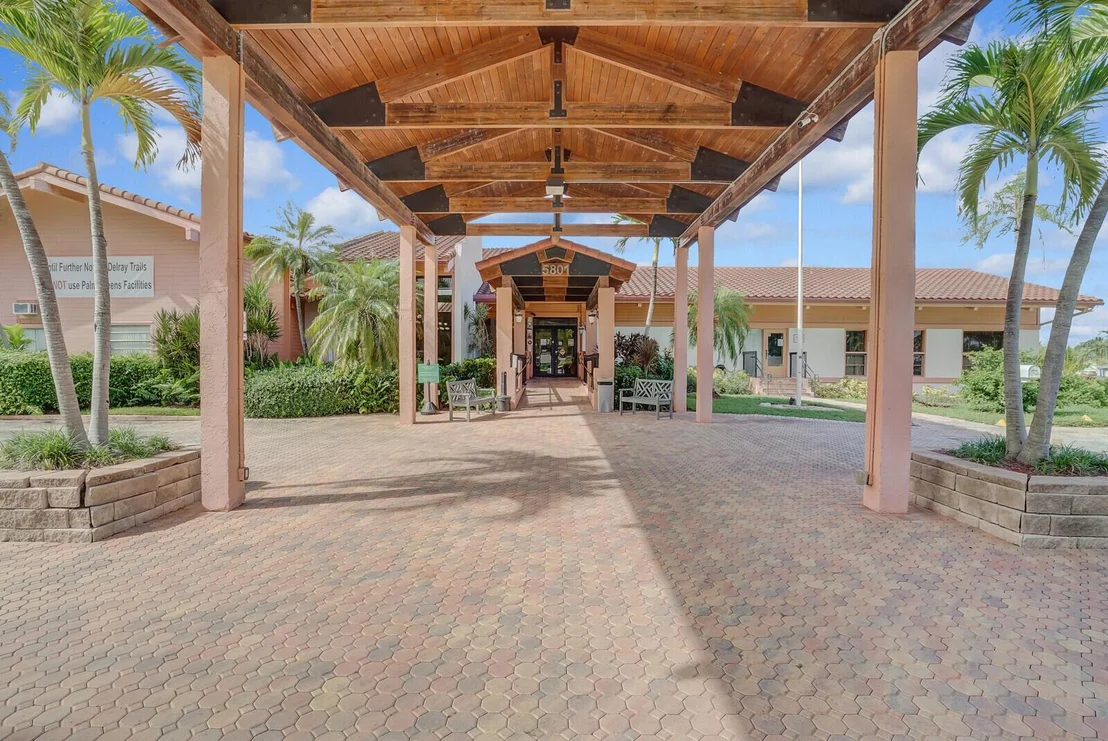 Photo of Unit B at 13734 Via Flora