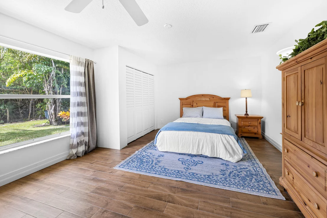 Photo of 15780 110th Avenue N