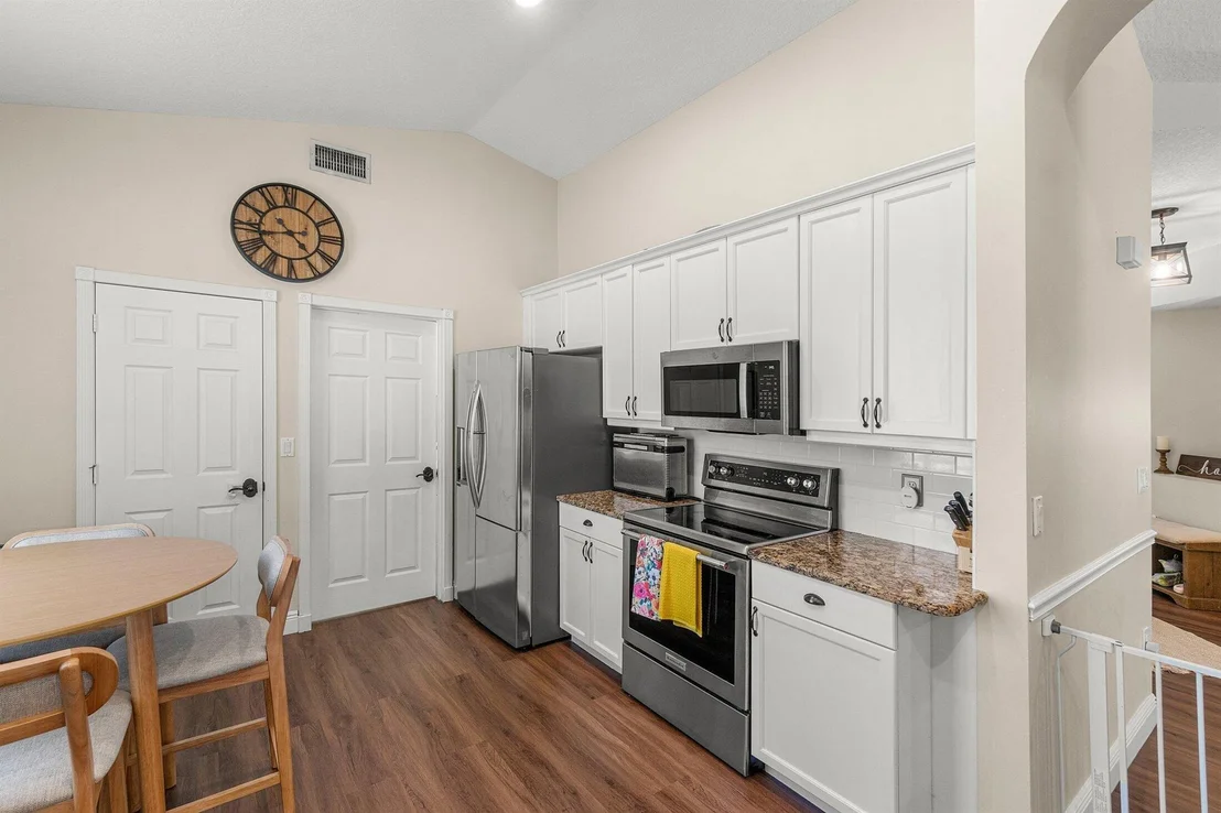 Photo of 6329 Stonehurst Circle