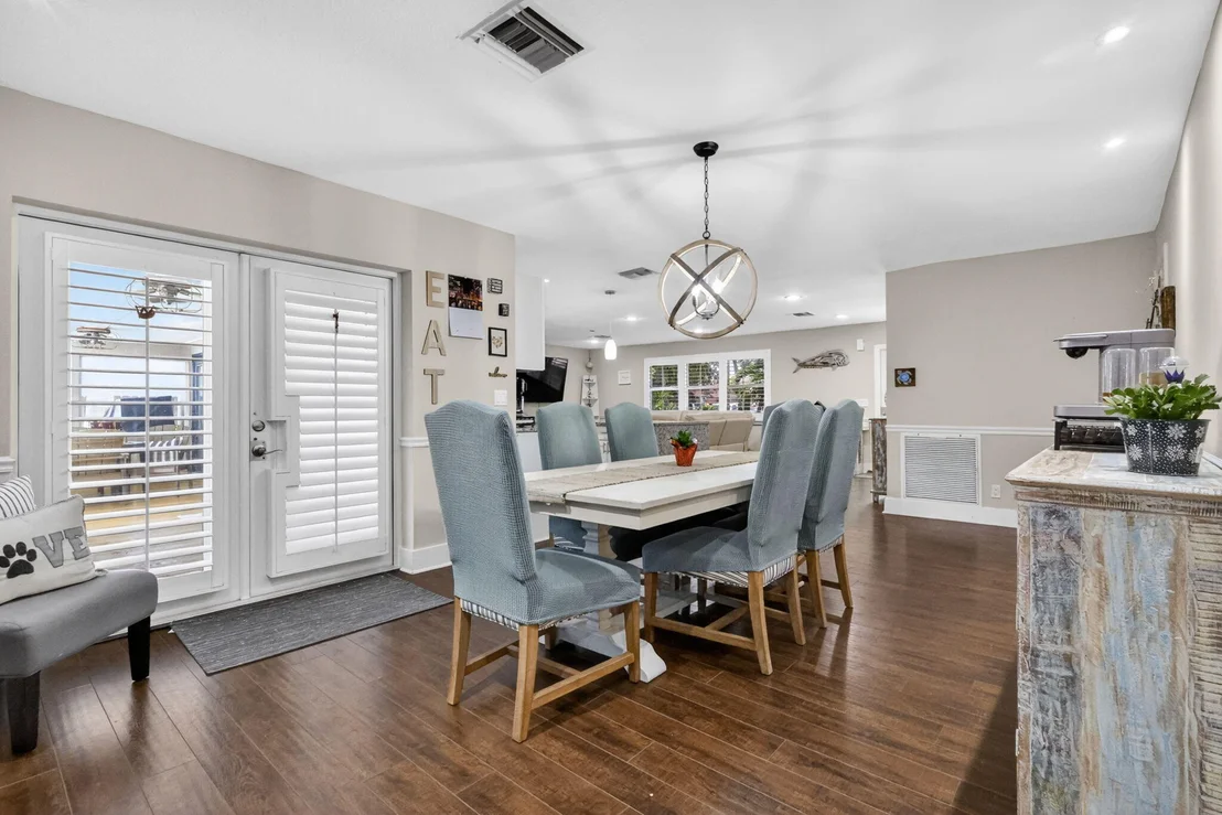 Photo of 2843 Worcester Road