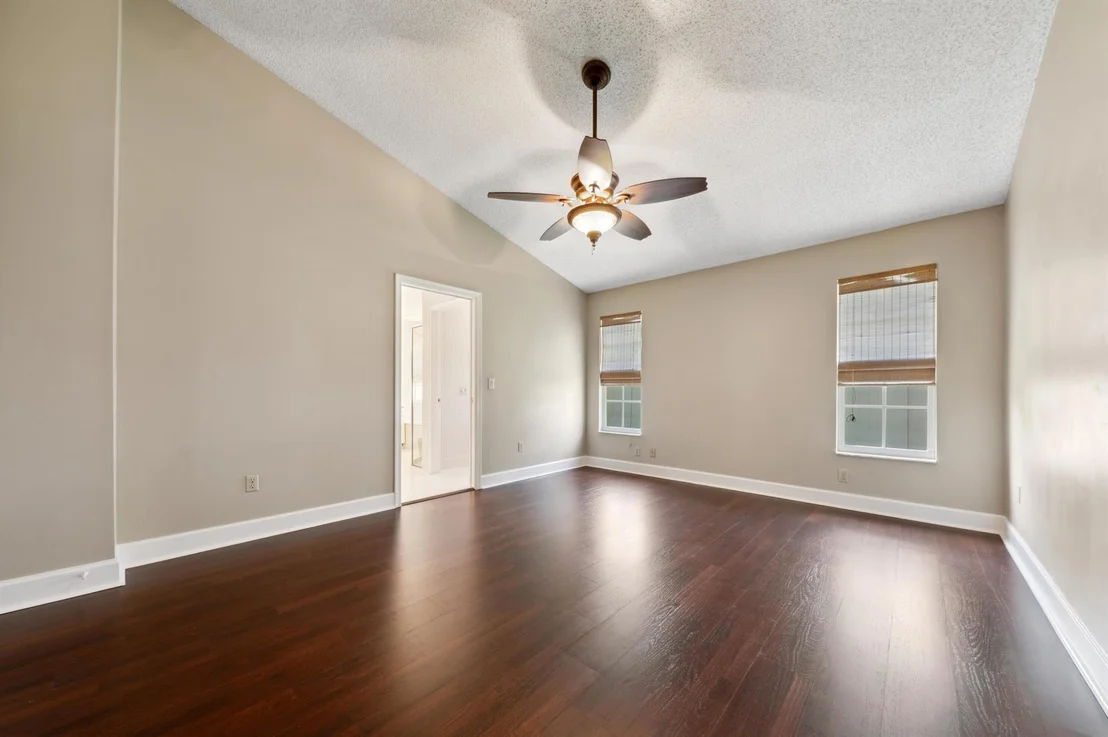 Photo of 12861 Meadowbend Drive