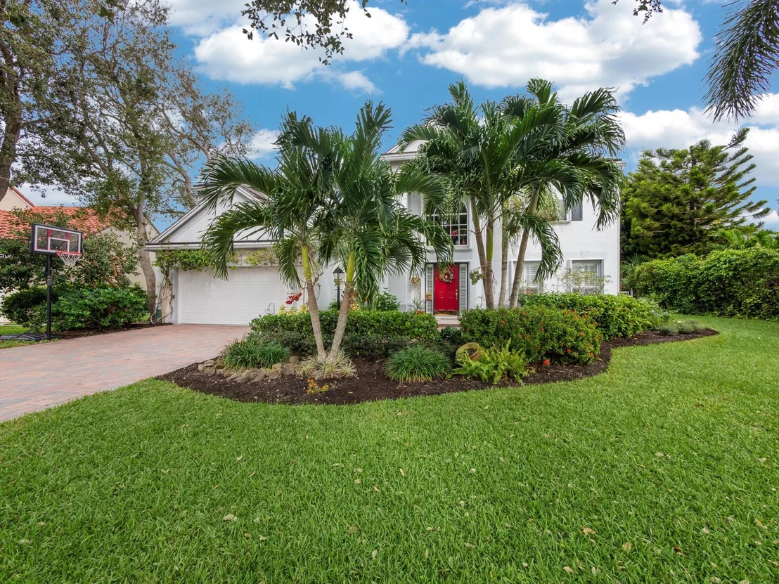 Photo of 1005 Pine Lake Circle