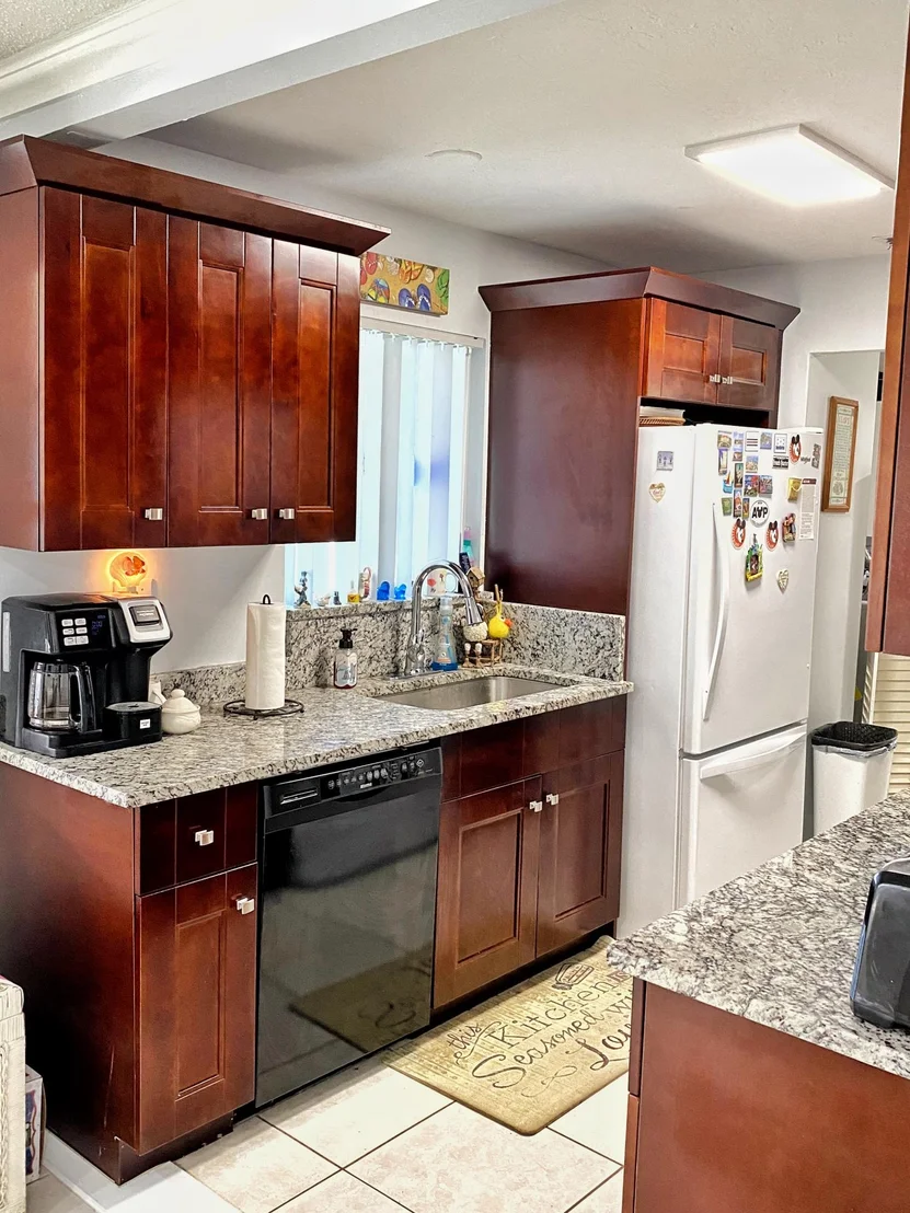 Photo of 421 Davis Road