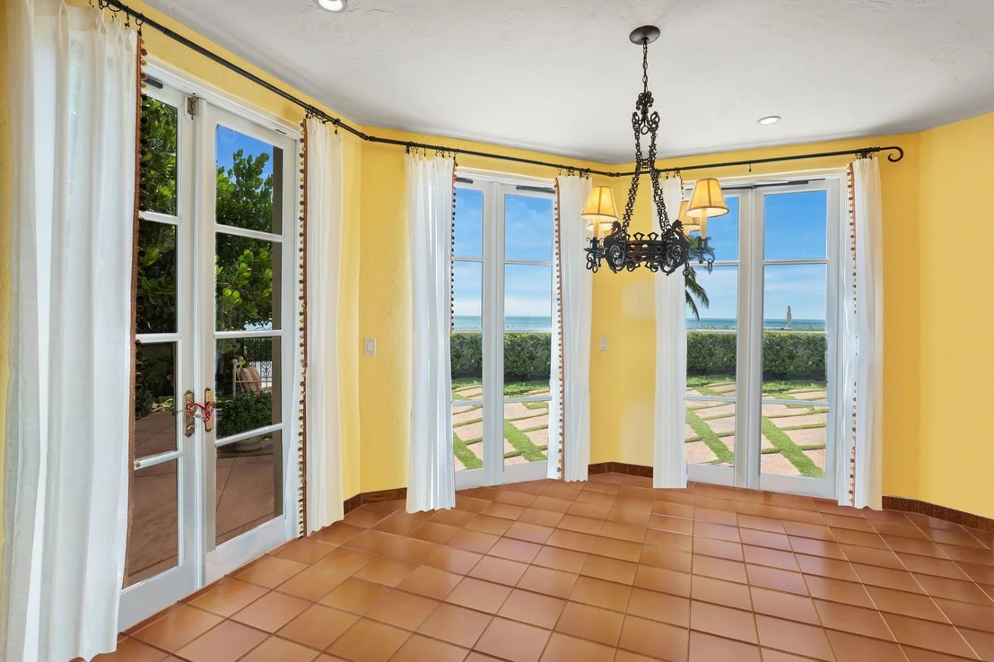 Photo of 240 N Ocean Boulevard