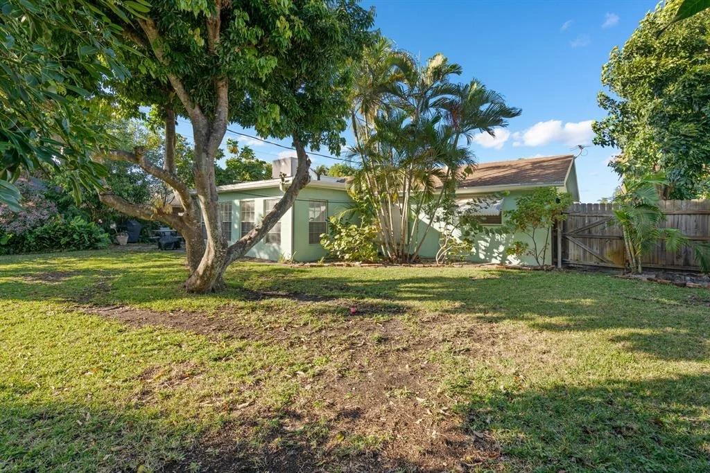 Photo of 262 Foresteria Drive