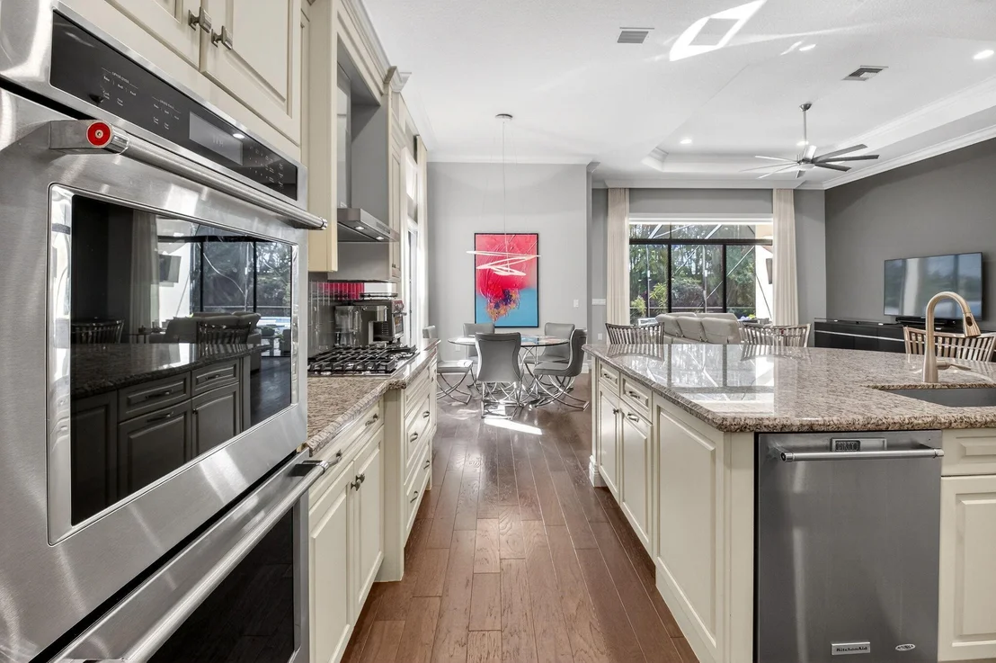 Photo of 16921 Pavilion Way