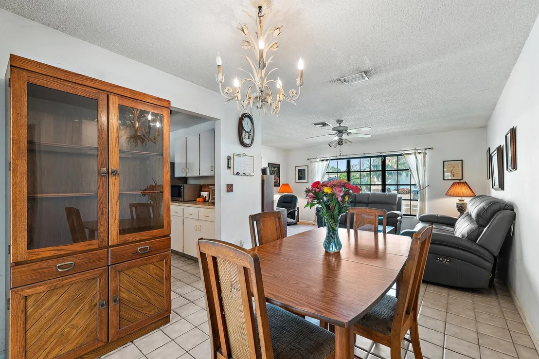 Photo of 404 Highwood Circle