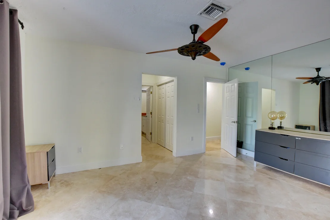 Photo of 867 Malaga Drive
