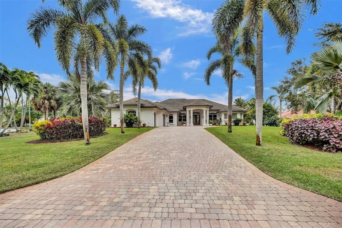 Photo of 8426 Sawpine Road