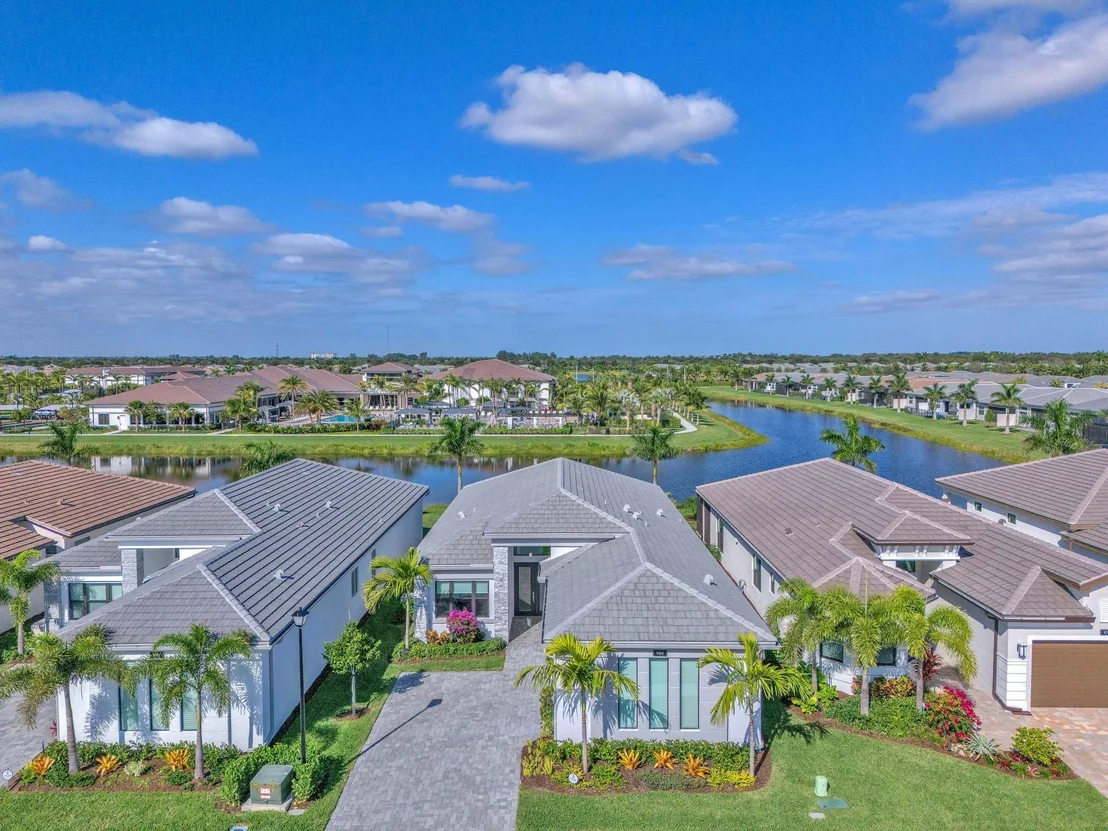 Photo of 9404 Mountain Pine Grove
