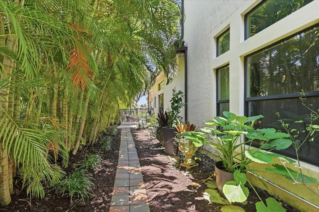 Photo of 9769 Bozzano Drive