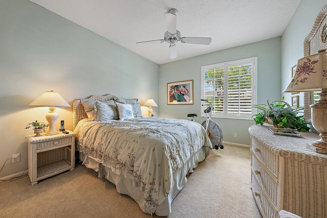 Photo of 240 Eagleton Estate Boulevard