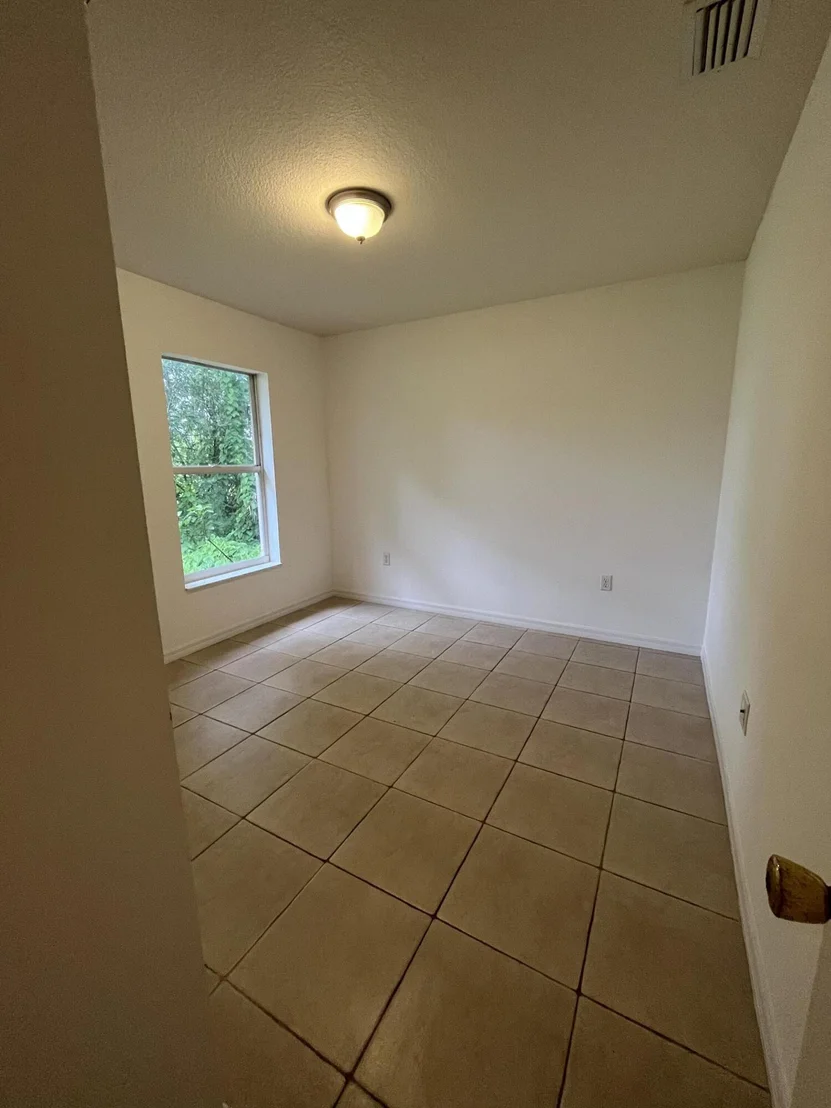 Photo of 3509 NW 38th Avenue