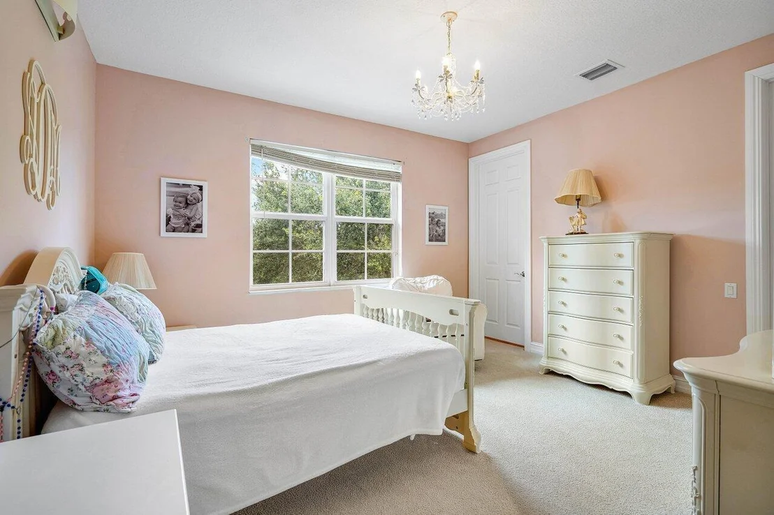 Photo of 644 Forest Bent Boulevard