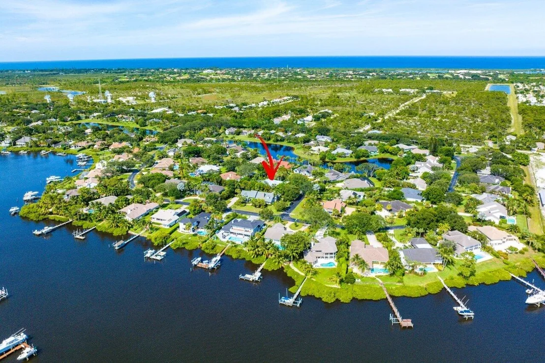 Photo of 18730 SE Lakeside Way