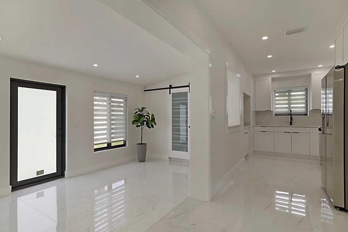 Photo of 421 FONTANA Drive