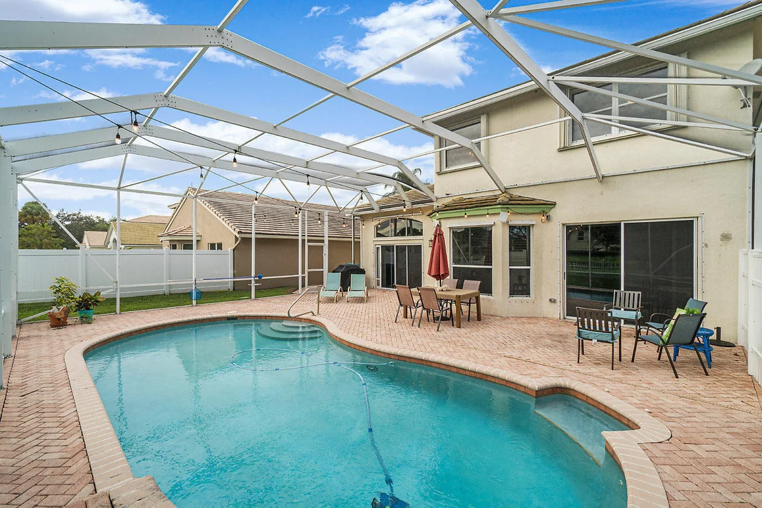 Photo of 7869 Manor Forest Lane