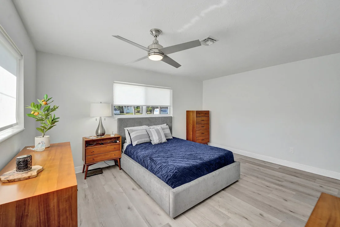 Photo of 381 SE 3rd Street