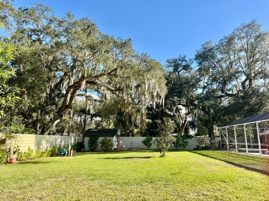 Photo of 2139 SW 22nd Circle N
