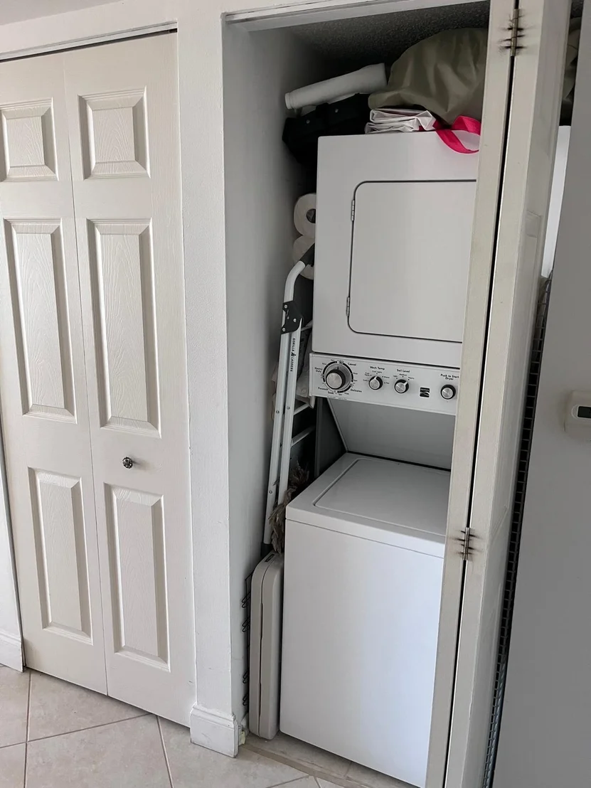 Photo of Unit 1721 at 540 Brickell Key Drive