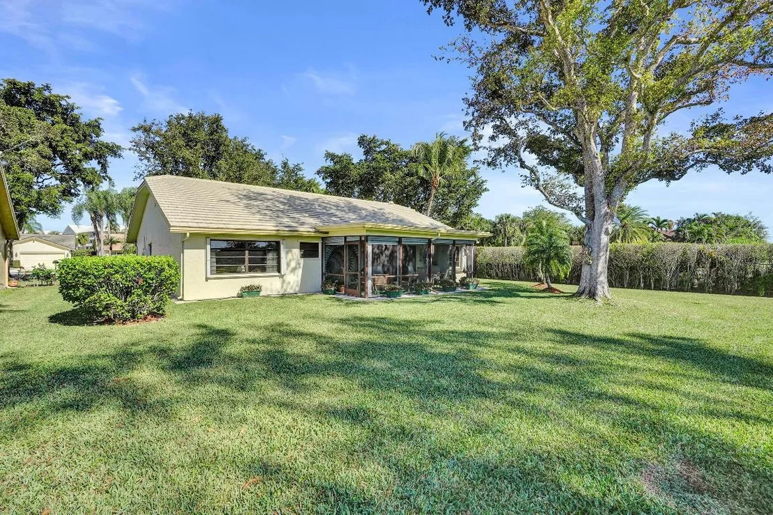 Photo of 6010 Petaluma Drive
