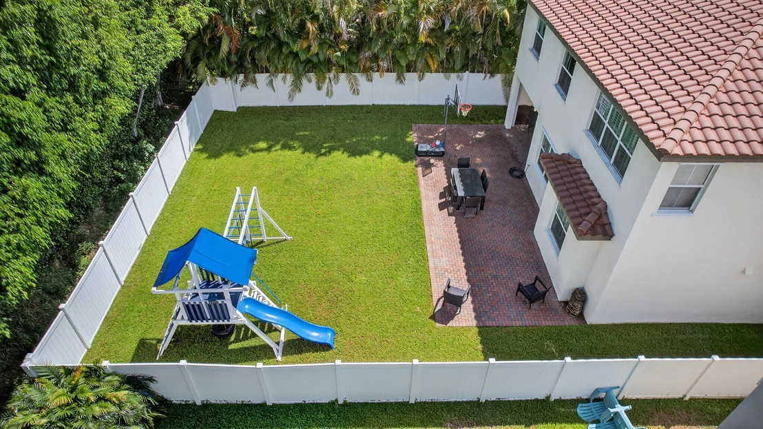 Photo of 9583 Phipps Lane