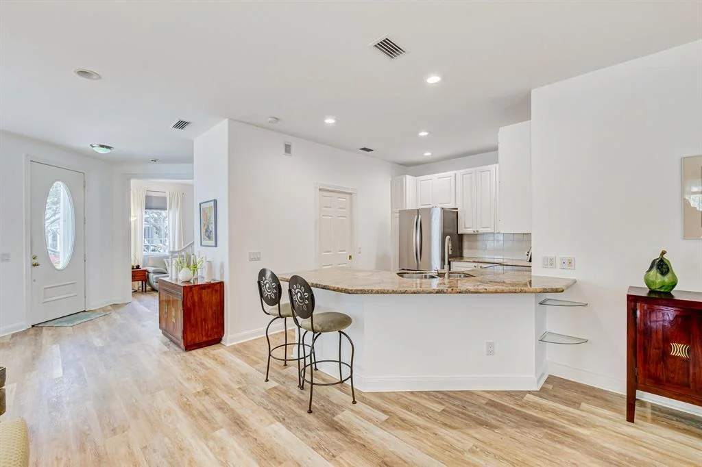Photo of 185 Barbados Drive