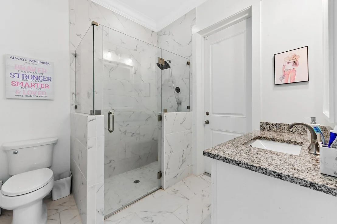 Photo of 443 SE Dolphin Drive
