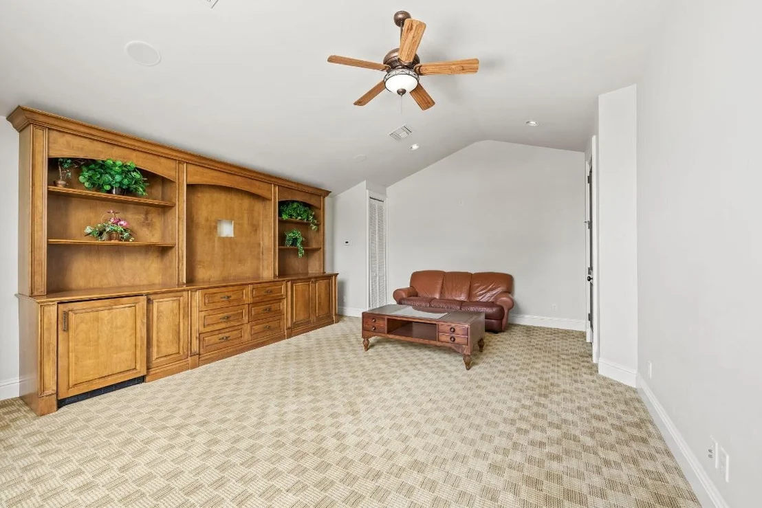 Photo of 6300 Riverside Drive