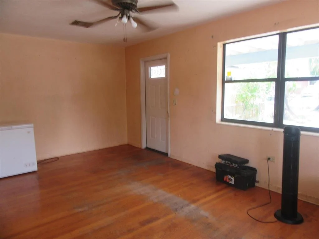Photo of 332 N E Street