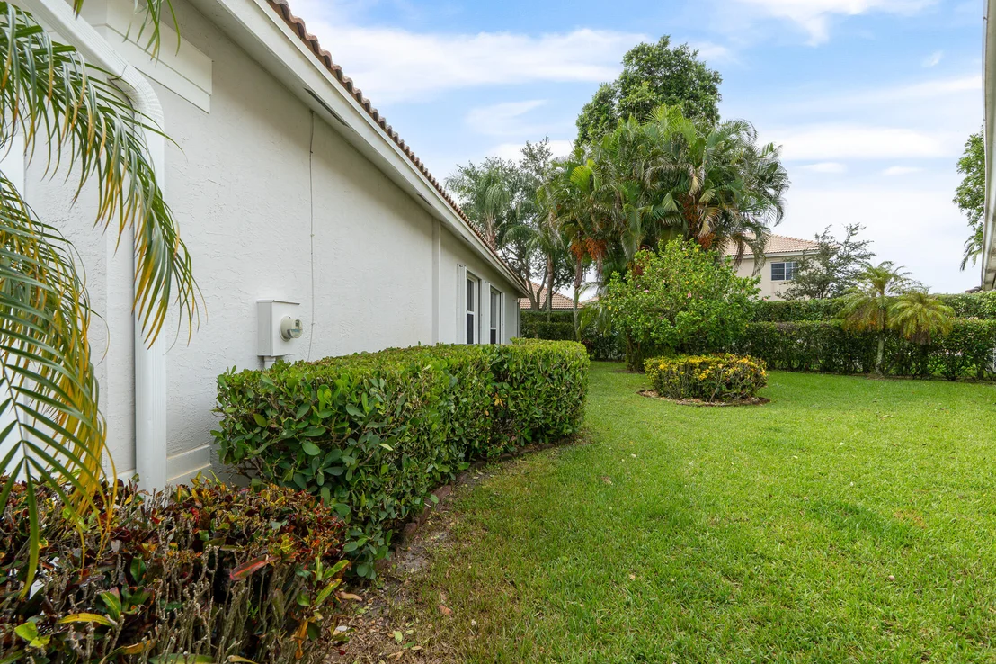 Photo of 8620 HIGH CAY
