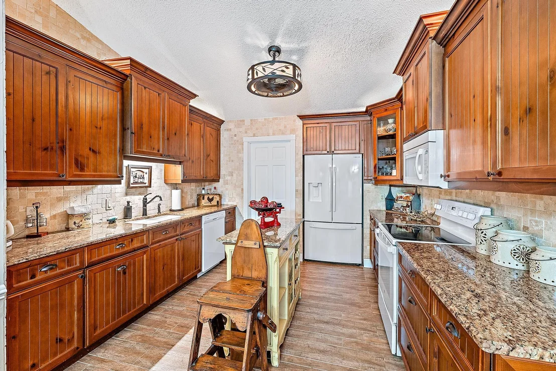 Photo of 3965 SE Jacaranda Street