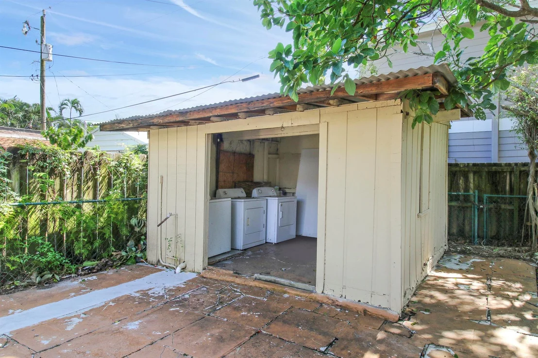 Photo of 848 Upland Road