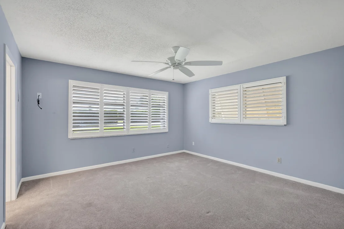 Photo of 1233 NW River Terrace