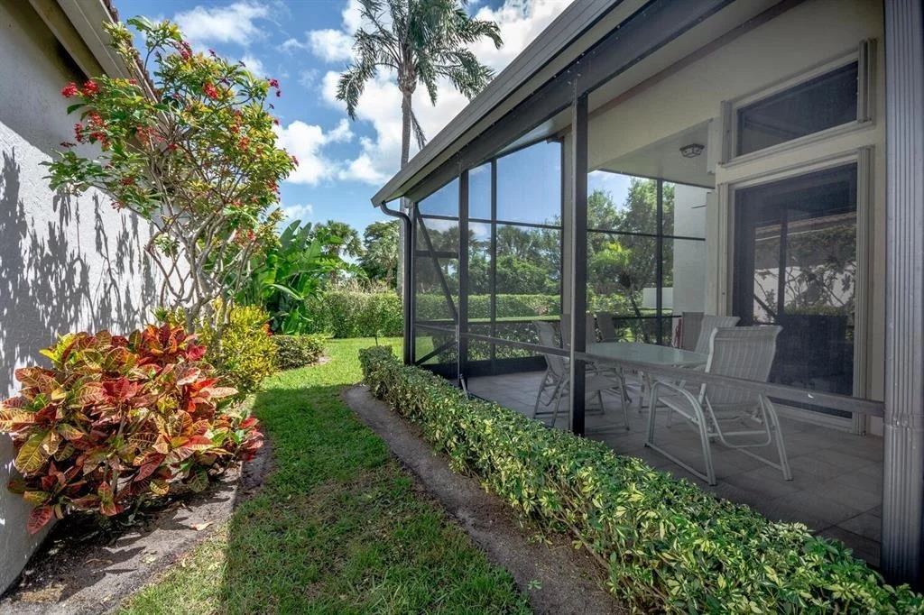 Photo of 10176 Lexington Circle N