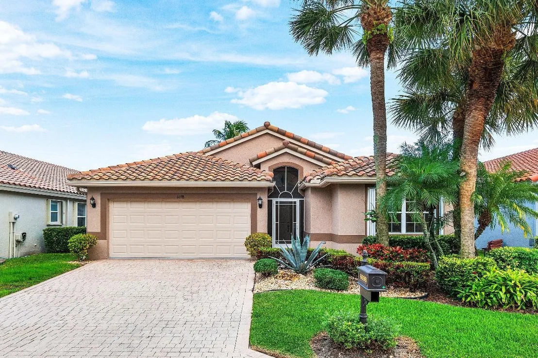 Photo of 6698 Sherbrook Drive