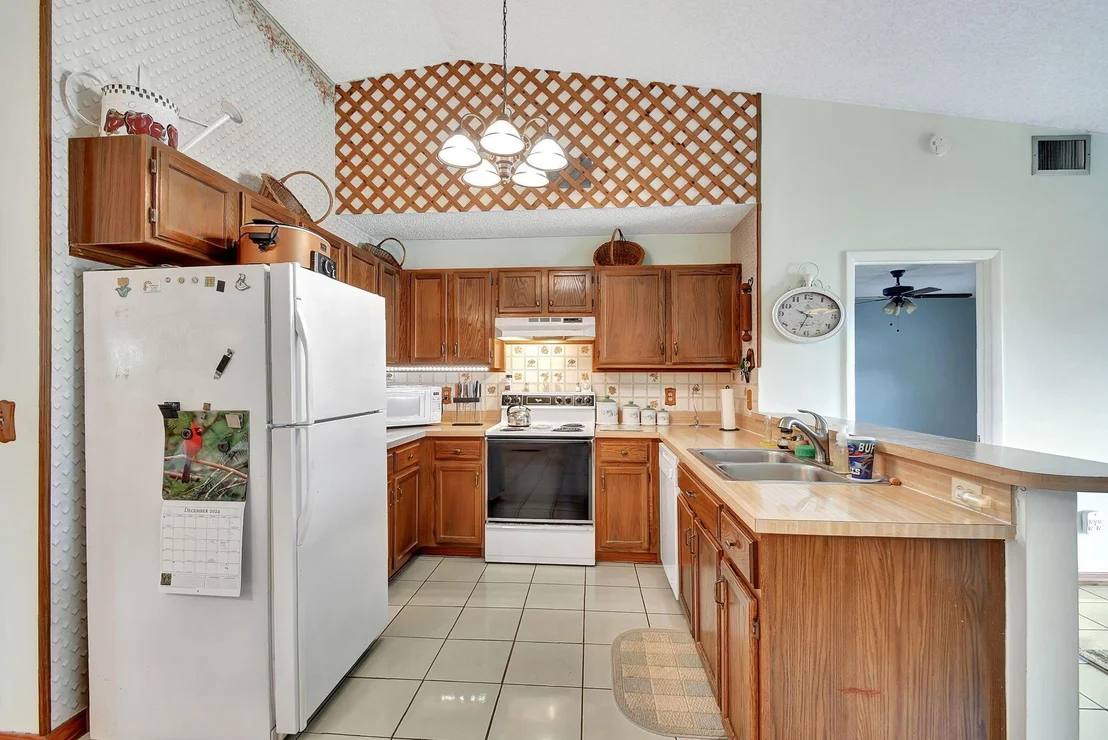 Photo of 7875 Canal Drive