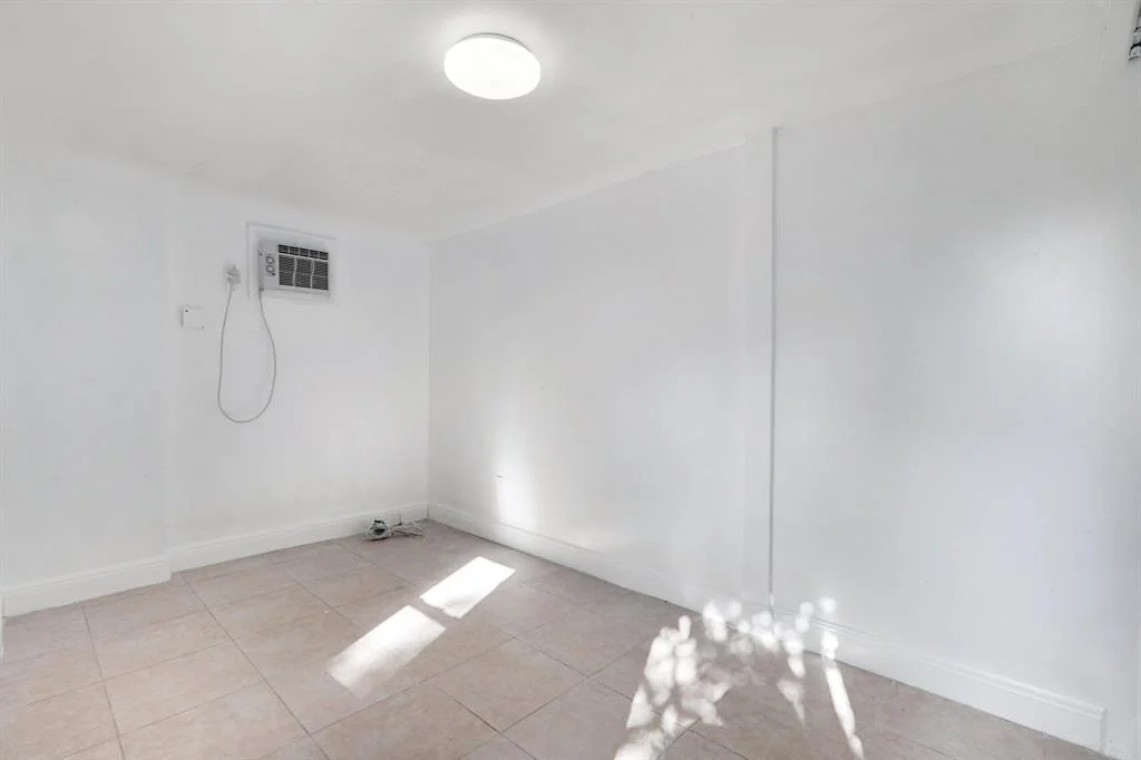 Photo of 1078 Highview Road