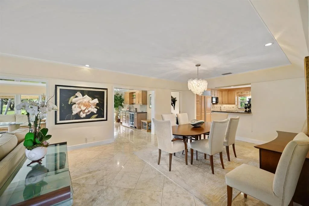 Photo of 12005 N Lake Drive