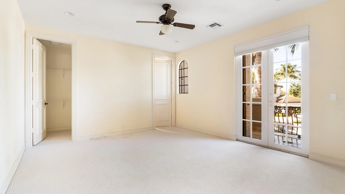 Photo of 17602 Middle Lake Drive