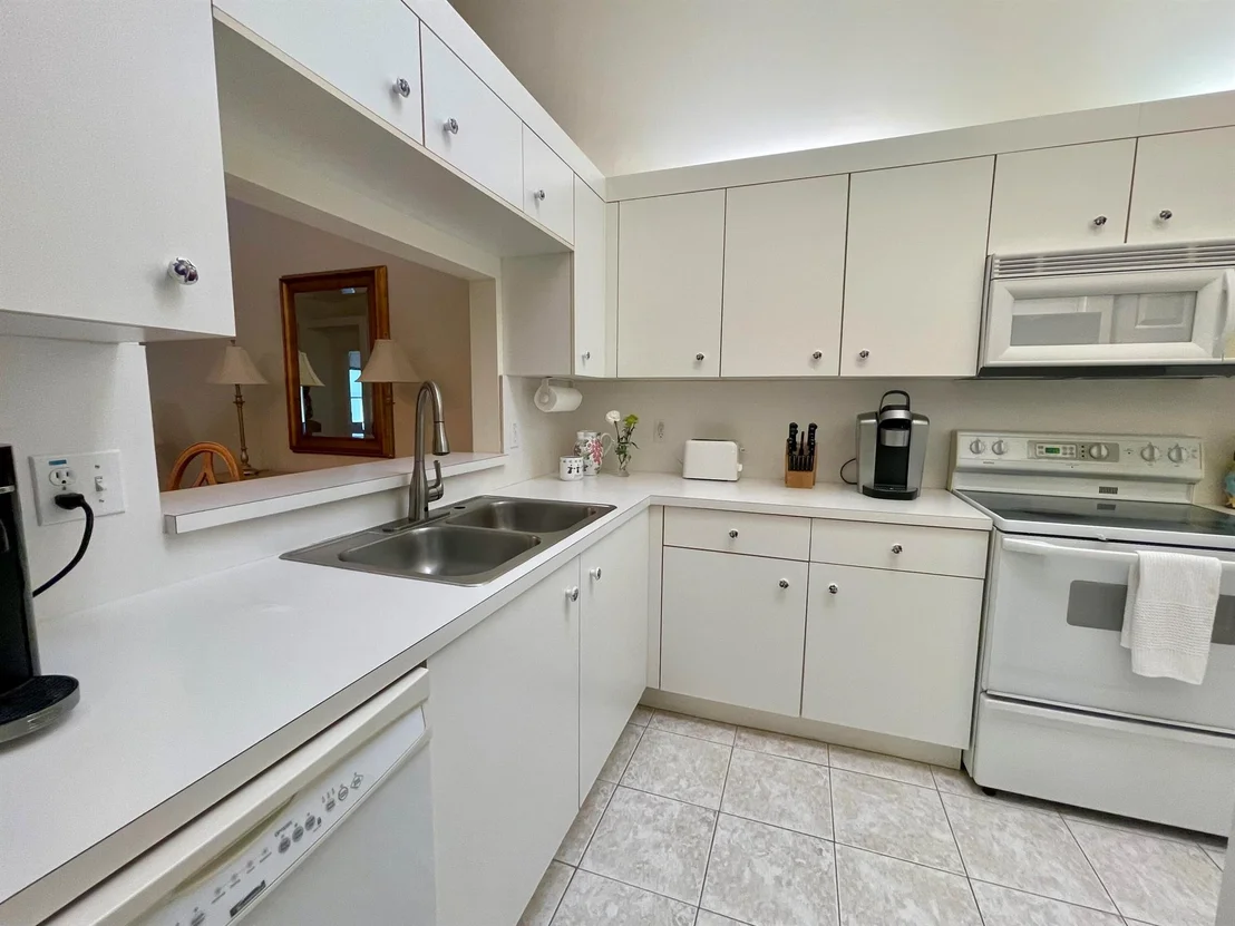 Photo of 10 Sausalito Drive