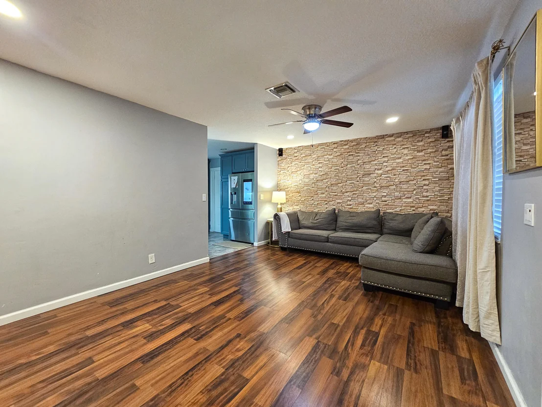 Photo of 4327 Appian Way