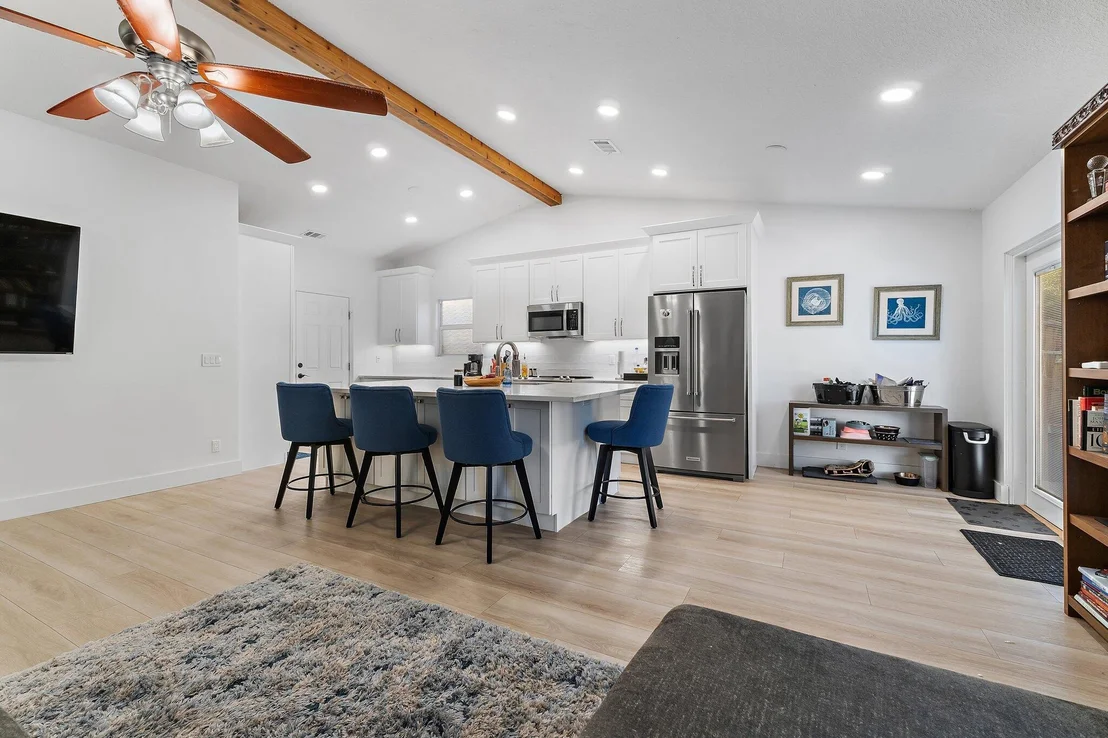 Photo of 162 Greentree Circle