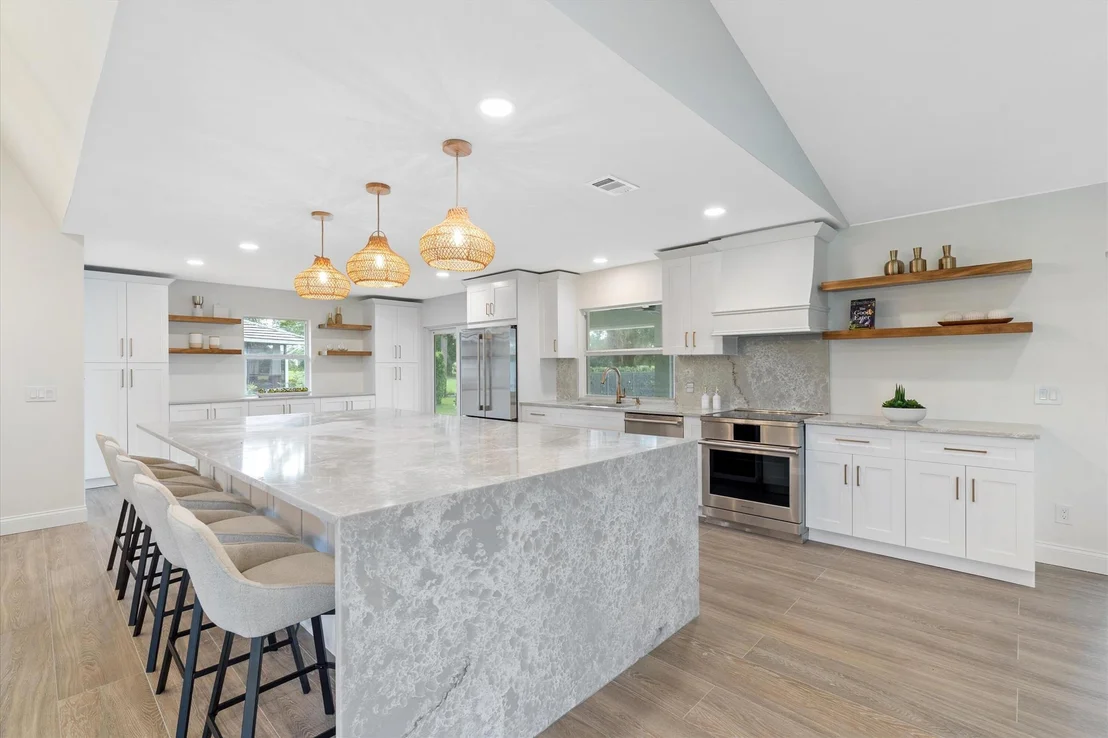 Photo of 1395 Pine Valley Drive