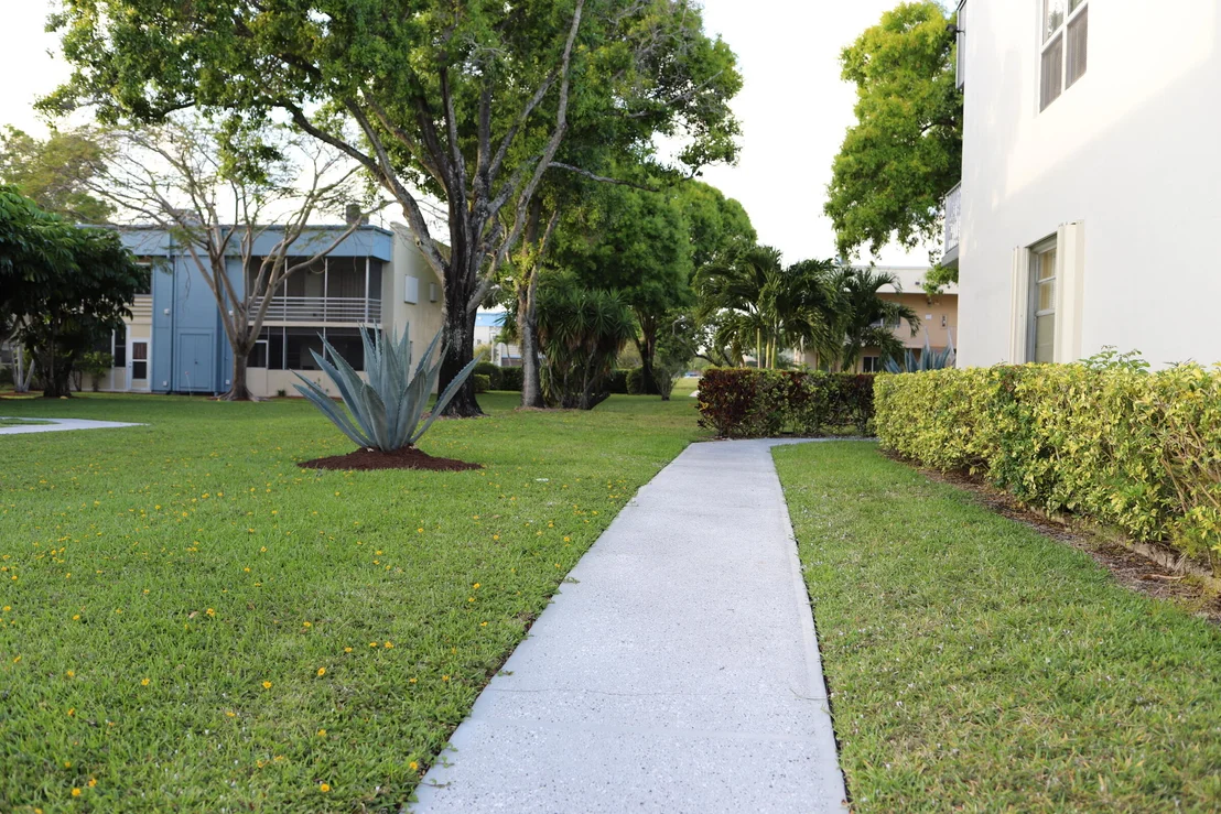 Photo of 552 Capri L